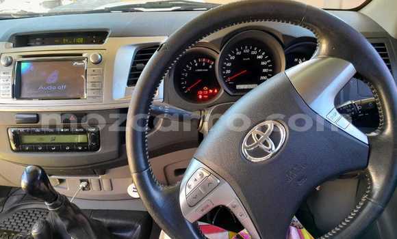 Comprar Usado Toyota Hilux Branco Carro em Maputo em Maputo Comprar Usado Toyota Hilux Branco Carro em Maputo em Maputo