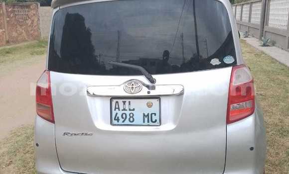 Comprar Usado Toyota Ractis Prata Carro em Maputo em Maputo Comprar Usado Toyota Ractis Prata Carro em Maputo em Maputo