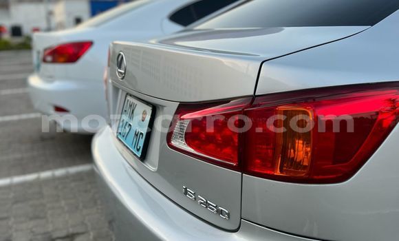 Tenga Tsaru Toyota ISis Sirivha Mota in Maputo in Maputo