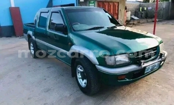 Comprar Usado Isuzu KB Verde Carro em Maputo em Maputo