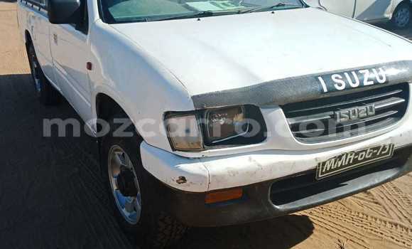 Comprar Usado Isuzu KB Branco Carro em Maputo em Maputo Comprar Usado Isuzu KB Branco Carro em Maputo em Maputo