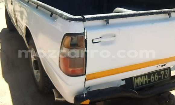 Comprar Usado Isuzu KB Branco Carro em Maputo em Maputo Comprar Usado Isuzu KB Branco Carro em Maputo em Maputo