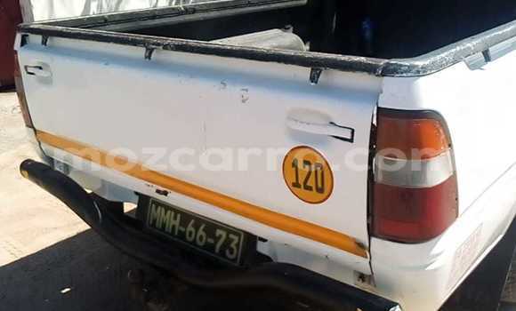 Comprar Usado Isuzu KB Branco Carro em Maputo em Maputo Comprar Usado Isuzu KB Branco Carro em Maputo em Maputo