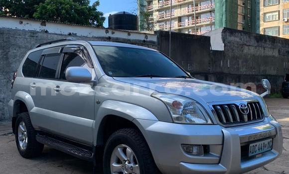 Nunua Ilio tumika Toyota Land Cruiser Prado Fedha Gari ndani ya Maputo nchini Maputo Nunua Ilio tumika Toyota Land Cruiser Prado Fedha Gari ndani ya Maputo nchini Maputo