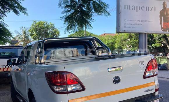 Tenga Tsaru Mazda BT-50 Chena Mota in Maputo in Maputo Tenga Tsaru Mazda BT-50 Chena Mota in Maputo in Maputo