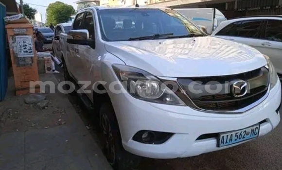 Tenga Tsaru Mazda BT-50 Chena Mota in Maputo in Maputo Tenga Tsaru Mazda BT-50 Chena Mota in Maputo in Maputo