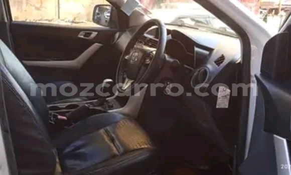 Tenga Tsaru Mazda BT-50 Chena Mota in Maputo in Maputo Tenga Tsaru Mazda BT-50 Chena Mota in Maputo in Maputo