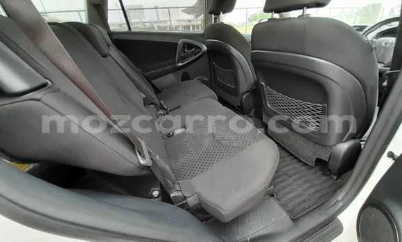 Comprar Usado Toyota RAV4 Branco Carro em Maputo em Maputo Comprar Usado Toyota RAV4 Branco Carro em Maputo em Maputo