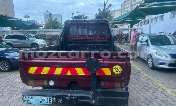 Nunua Ilio tumika Toyota Hilux Nyekundu Gari ndani ya Maputo nchini Maputo Nunua Ilio tumika Toyota Hilux Nyekundu Gari ndani ya Maputo nchini Maputo