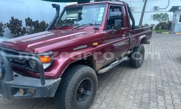 Tenga Tsaru Toyota Land Cruiser Tsvuku Mota in Maputo in Maputo