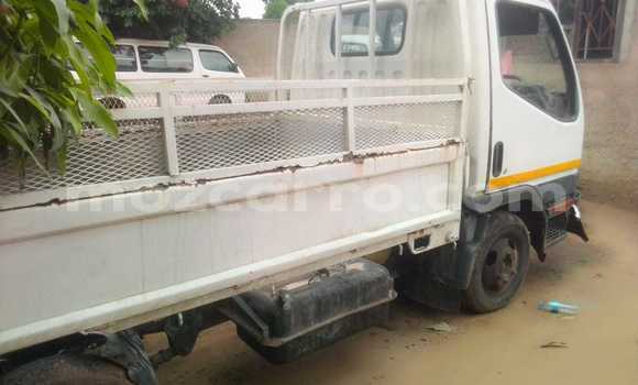 Comprar Usado Mitsubishi Carisma Branco Carro em Maputo em Maputo Comprar Usado Mitsubishi Carisma Branco Carro em Maputo em Maputo