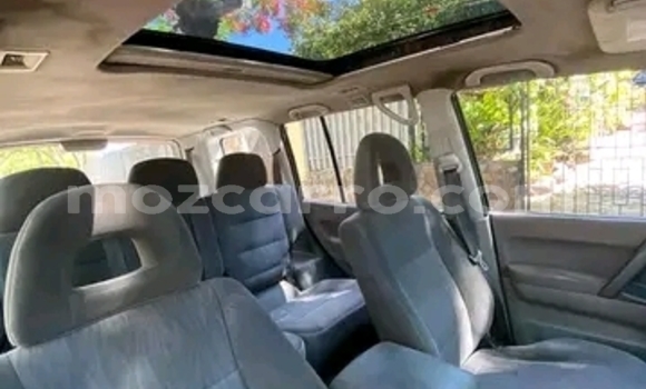 Nunua Ilio tumika Mitsubishi Pajero Bluu Gari ndani ya Maputo nchini Maputo Nunua Ilio tumika Mitsubishi Pajero Bluu Gari ndani ya Maputo nchini Maputo