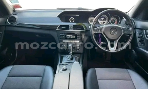 Nunua Ilio tumika Mercedes-Benz C180 COUPE Nyingine Gari ndani ya Maputo nchini Maputo Nunua Ilio tumika Mercedes-Benz C180 COUPE Nyingine Gari ndani ya Maputo nchini Maputo