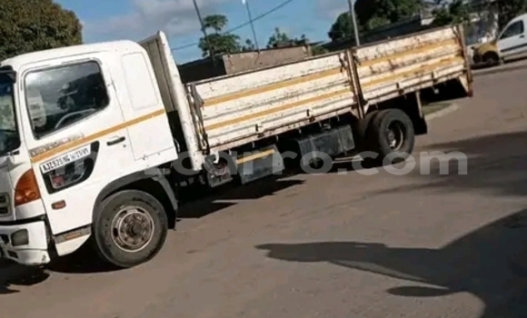 Buy Used Toyota 4Runner White Car in Maputo in Maputo Buy Used Toyota 4Runner White Car in Maputo in Maputo