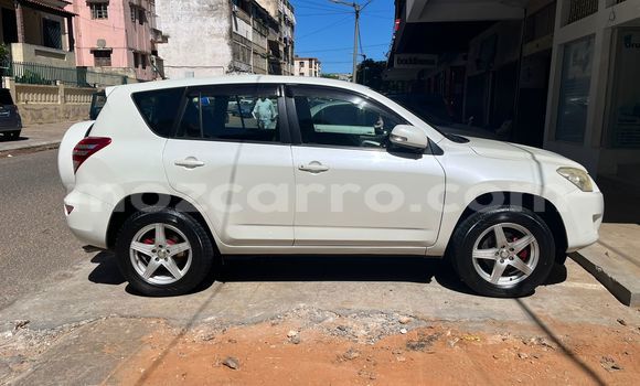 Comprar Usado Toyota RAV4 Branco Carro em Maputo em Maputo Comprar Usado Toyota RAV4 Branco Carro em Maputo em Maputo