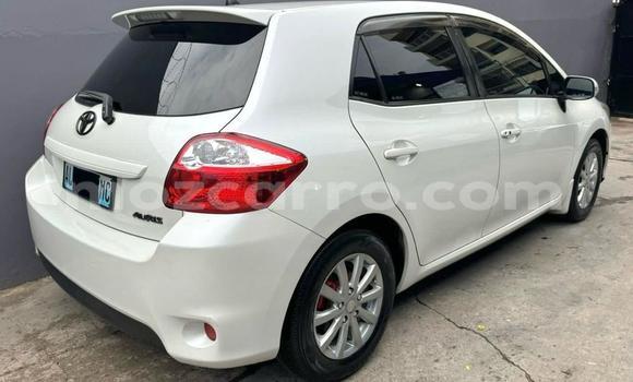 Comprar Usado Toyota Auris Branco Carro em Maputo em Maputo Comprar Usado Toyota Auris Branco Carro em Maputo em Maputo