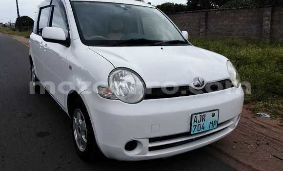 Comprar Usado Toyota Sienta Azul Carro em Maputo em Maputo Comprar Usado Toyota Sienta Azul Carro em Maputo em Maputo