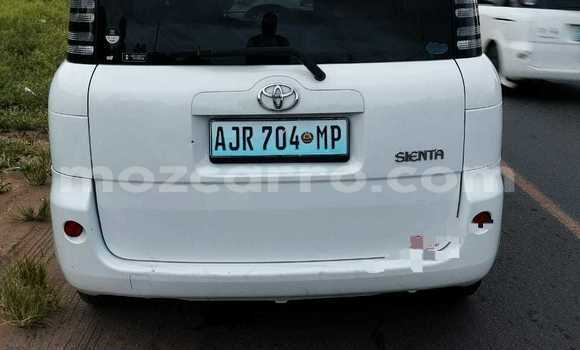 Comprar Usado Toyota Sienta Azul Carro em Maputo em Maputo Comprar Usado Toyota Sienta Azul Carro em Maputo em Maputo