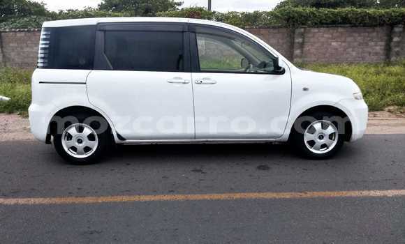Comprar Usado Toyota Sienta Azul Carro em Maputo em Maputo Comprar Usado Toyota Sienta Azul Carro em Maputo em Maputo