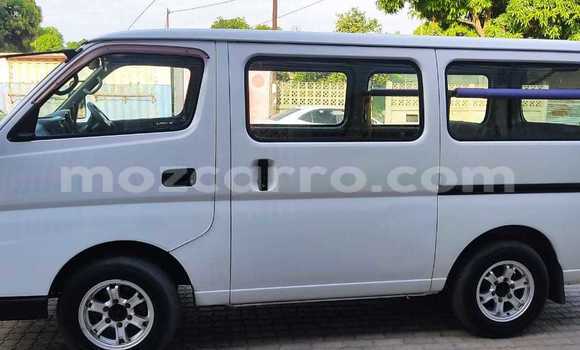 Comprar Usado Nissan Caravan Branco Carro em Maputo em Maputo Comprar Usado Nissan Caravan Branco Carro em Maputo em Maputo