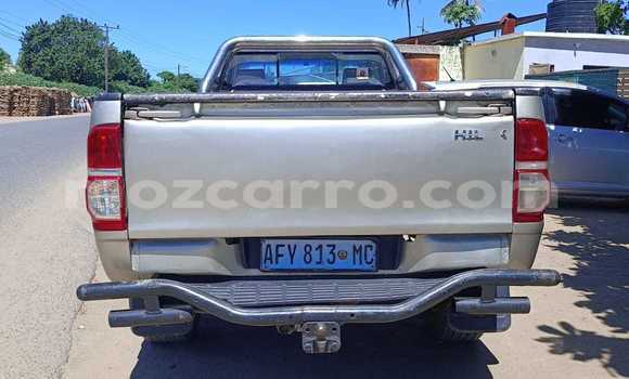 Comprar Usado Toyota Hilux Castanho Carro em Maputo em Maputo Comprar Usado Toyota Hilux Castanho Carro em Maputo em Maputo
