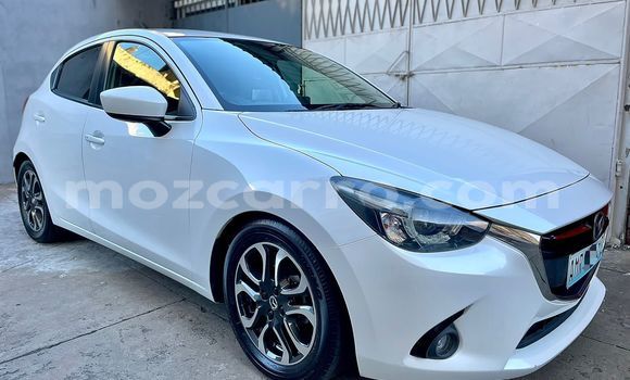 Comprar Usado Mazda Demio Branco Carro em Maputo em Maputo Comprar Usado Mazda Demio Branco Carro em Maputo em Maputo