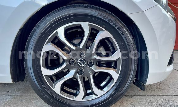 Comprar Usado Mazda Demio Branco Carro em Maputo em Maputo Comprar Usado Mazda Demio Branco Carro em Maputo em Maputo