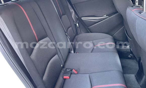 Comprar Usado Mazda Demio Branco Carro em Maputo em Maputo Comprar Usado Mazda Demio Branco Carro em Maputo em Maputo