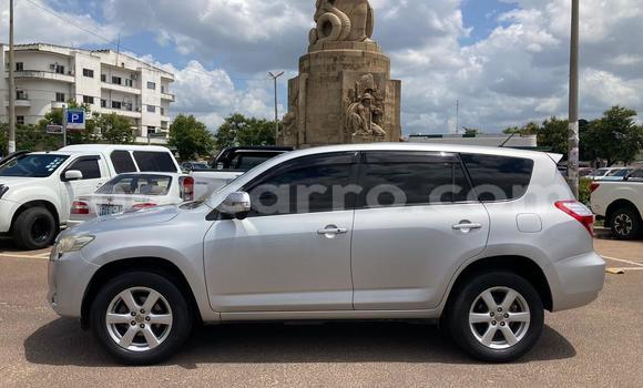 Buy Used Toyota Vanguard Silver Car in Maputo in Maputo Buy Used Toyota Vanguard Silver Car in Maputo in Maputo