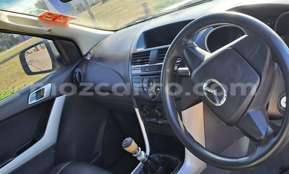 Tenga Tsaru Mazda BT-50 Zvimwe Mota in Maputo in Maputo Tenga Tsaru Mazda BT-50 Zvimwe Mota in Maputo in Maputo