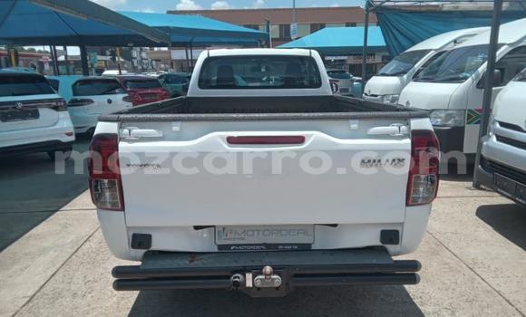 Comprar Usado Toyota Hilux Branco Carro em Maputo em Maputo Comprar Usado Toyota Hilux Branco Carro em Maputo em Maputo