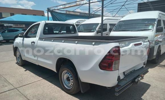 Comprar Usado Toyota Hilux Branco Carro em Maputo em Maputo Comprar Usado Toyota Hilux Branco Carro em Maputo em Maputo