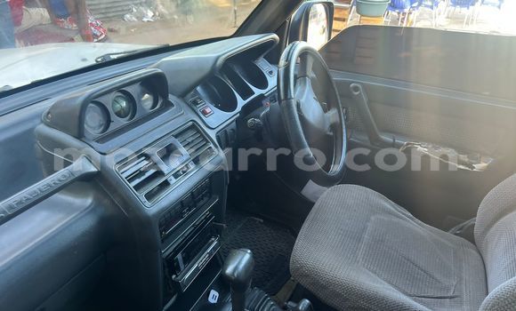 Tenga Tsaru Mitsubishi Pajero Chena Mota in Maputo in Maputo Tenga Tsaru Mitsubishi Pajero Chena Mota in Maputo in Maputo