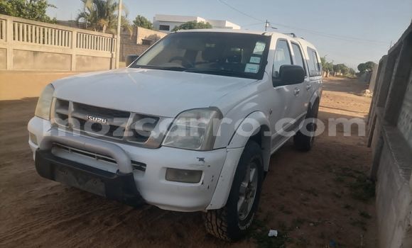 Comprar Usado Isuzu KB Branco Carro em Maputo em Maputo Comprar Usado Isuzu KB Branco Carro em Maputo em Maputo