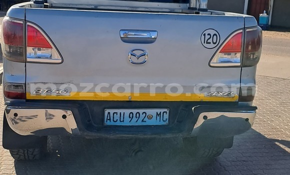 Comprar Usado Mazda BT-50 De outros Carro em Maputo em Maputo Comprar Usado Mazda BT-50 De outros Carro em Maputo em Maputo