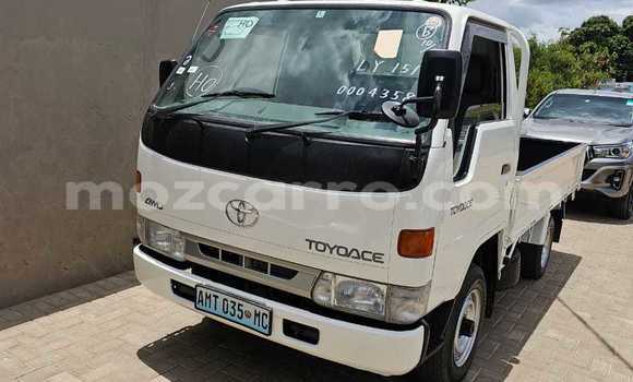 Comprar Usado Toyota Dyna Branco Caminhão em Maputo em Maputo Comprar Usado Toyota Dyna Branco Caminhão em Maputo em Maputo