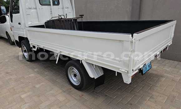 Comprar Usado Toyota Dyna Branco Caminhão em Maputo em Maputo Comprar Usado Toyota Dyna Branco Caminhão em Maputo em Maputo