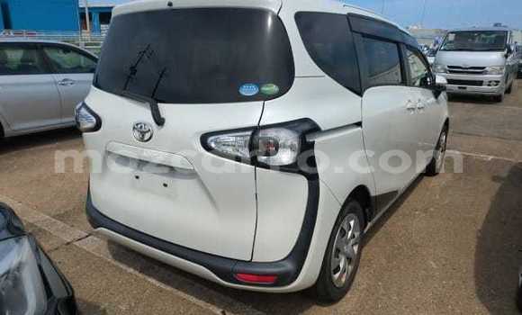 Tenga Tsaru Toyota Sienta Chena Mota in Maputo in Maputo Tenga Tsaru Toyota Sienta Chena Mota in Maputo in Maputo