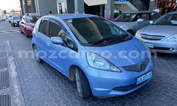 Comprar Usado Honda Fit Azul Carro em Maputo em Maputo