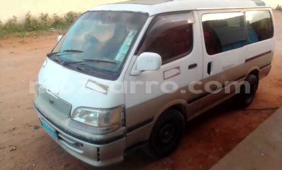 Buy Used Toyota Hiace White Car in Maputo in Maputo