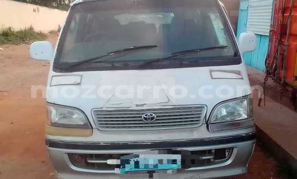 Nunua Ilio tumika Toyota Hiace Nyeupe Gari ndani ya Maputo nchini Maputo Nunua Ilio tumika Toyota Hiace Nyeupe Gari ndani ya Maputo nchini Maputo