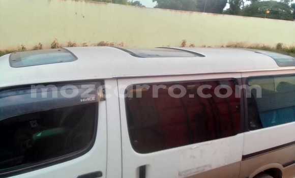 Nunua Ilio tumika Toyota Hiace Nyeupe Gari ndani ya Maputo nchini Maputo Nunua Ilio tumika Toyota Hiace Nyeupe Gari ndani ya Maputo nchini Maputo
