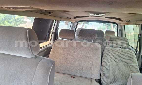 Nunua Ilio tumika Toyota Hiace Nyeupe Gari ndani ya Maputo nchini Maputo Nunua Ilio tumika Toyota Hiace Nyeupe Gari ndani ya Maputo nchini Maputo