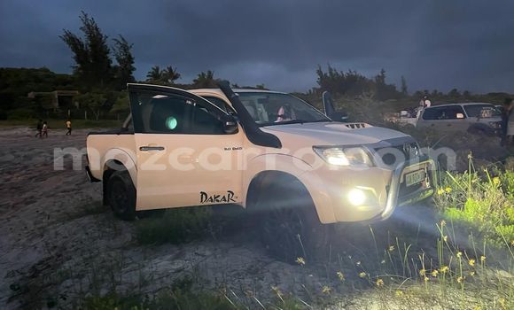 Comprar Usado Toyota Hilux Branco Carro em Maputo em Maputo Comprar Usado Toyota Hilux Branco Carro em Maputo em Maputo