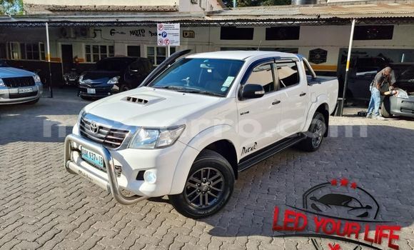 Comprar Usado Toyota Hilux Branco Carro em Maputo em Maputo Comprar Usado Toyota Hilux Branco Carro em Maputo em Maputo