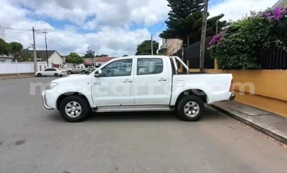 Tenga Tsaru Toyota Hilux Chena Mota in Maputo in Maputo Tenga Tsaru Toyota Hilux Chena Mota in Maputo in Maputo