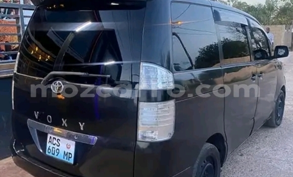 Comprar Usado Toyota Voxy Preto Carro em Maputo em Maputo Comprar Usado Toyota Voxy Preto Carro em Maputo em Maputo