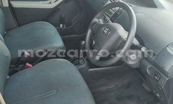 Comprar Usado Toyota Vitz Vermelho Carro em Bela Vista em Maputo Comprar Usado Toyota Vitz Vermelho Carro em Bela Vista em Maputo