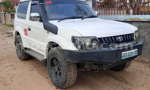Comprar Usado Toyota Prado Branco Carro em Búzi em Sofala Comprar Usado Toyota Prado Branco Carro em Búzi em Sofala