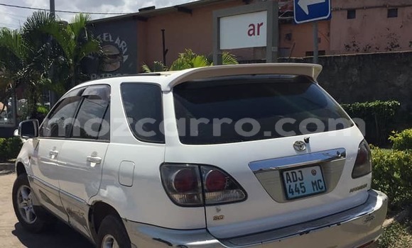 Comprar Usado Toyota Harrier Branco Carro em Búzi em Sofala Comprar Usado Toyota Harrier Branco Carro em Búzi em Sofala